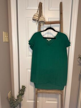 Emerald V-Neck Short Sleeve Blouse with Ruffle Sleeves